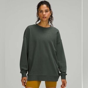 Lululemon Perfectly Oversized Crew
Smoked Spruce